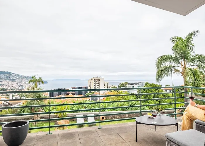 Magnolia Funchal (Madeira)