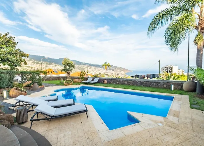 Magnolia Funchal (Madeira)